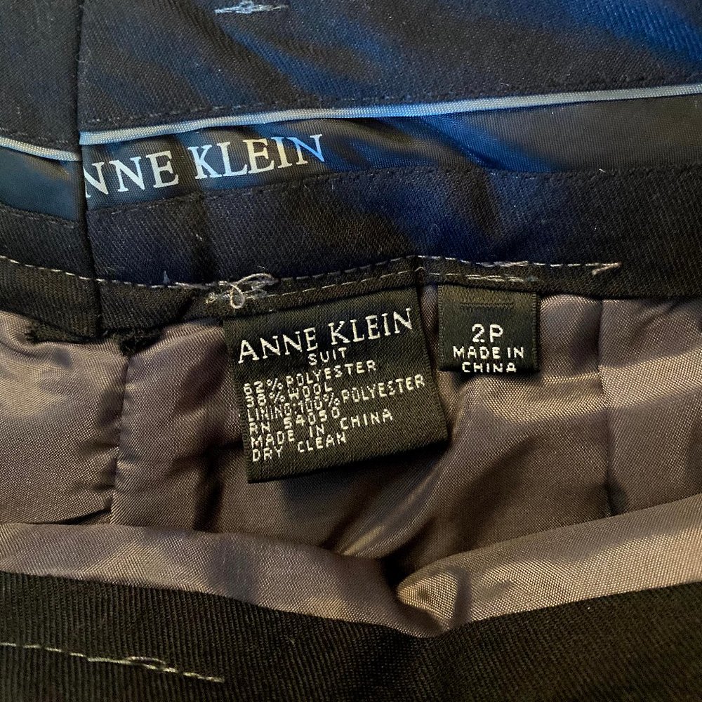 Anne Klein 2pc Dark Grey Pinstripe Suit 2P - Picture 9 of 9